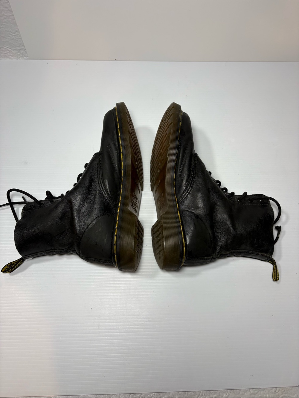 Dr. Martens 1460 Pascal Black Virginia Leather 8-Eye Boots – US Women’s 8 - Picture 5 of 6